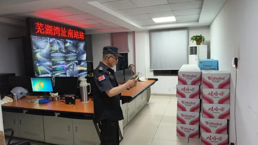 野树林：高温送清凉，关怀暖人心